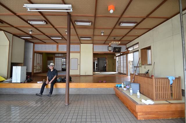改修前の店内