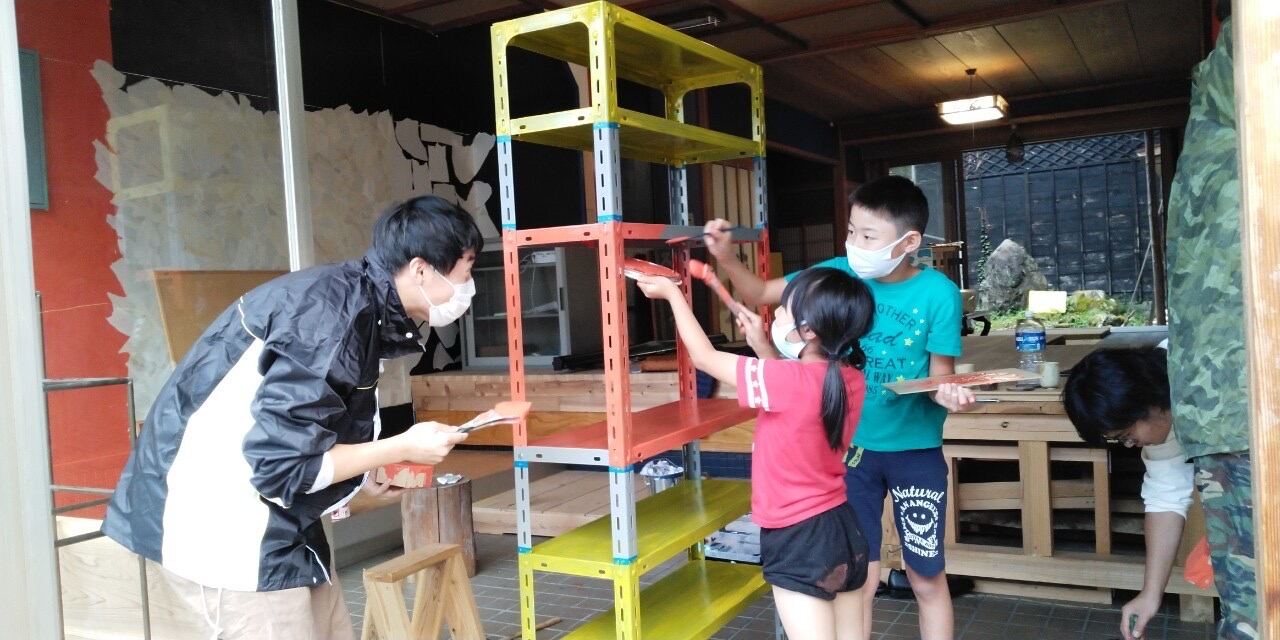 子どもと棚をつくる